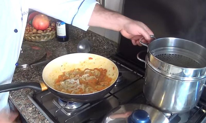 Способ приготовления спагетти с креветками